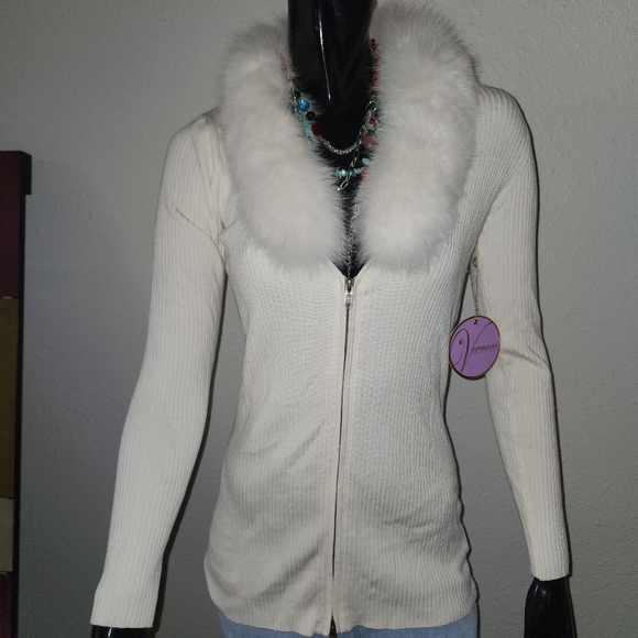 Vermani Sweaters - Vermani Silk Zip Up Sweater With Detachable Fur Collar Sz S